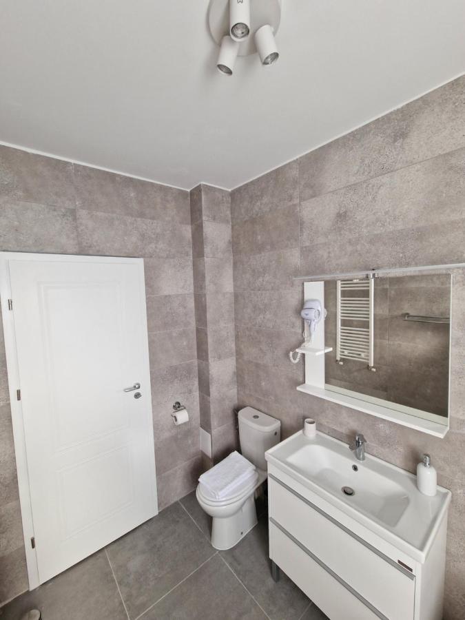 Vic Apartament دروبيتا تورنو سيفيرين المظهر الخارجي الصورة